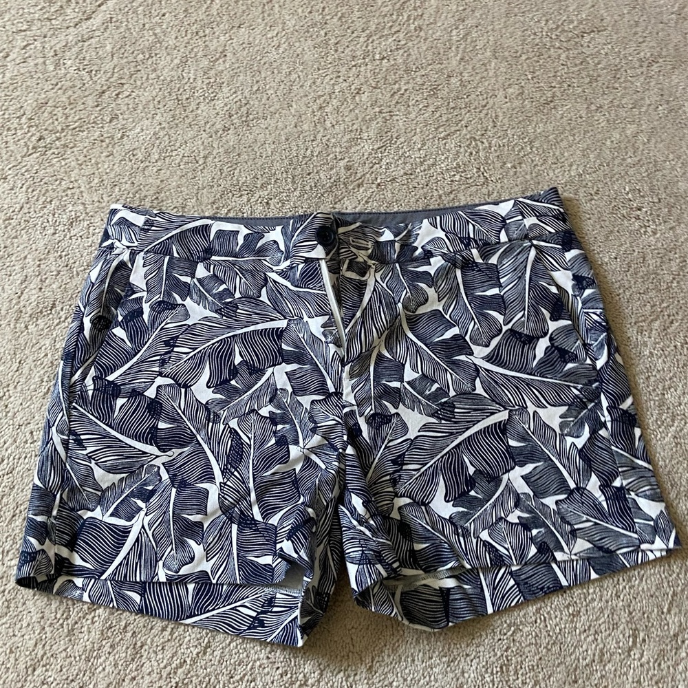 Banana Republic White and Navy Shorts